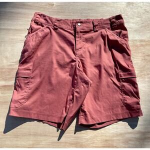 Duluth Trading Multi‎ Pocket Nylon Expandable Men's Rust Cargo Shorts Men